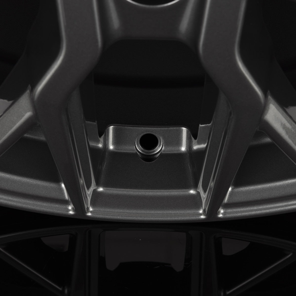 GMP Booster anthracite glossy Alufelge 7.5x17 Zoll ET42 LK 5x108 ML65.1 – Bild 8
