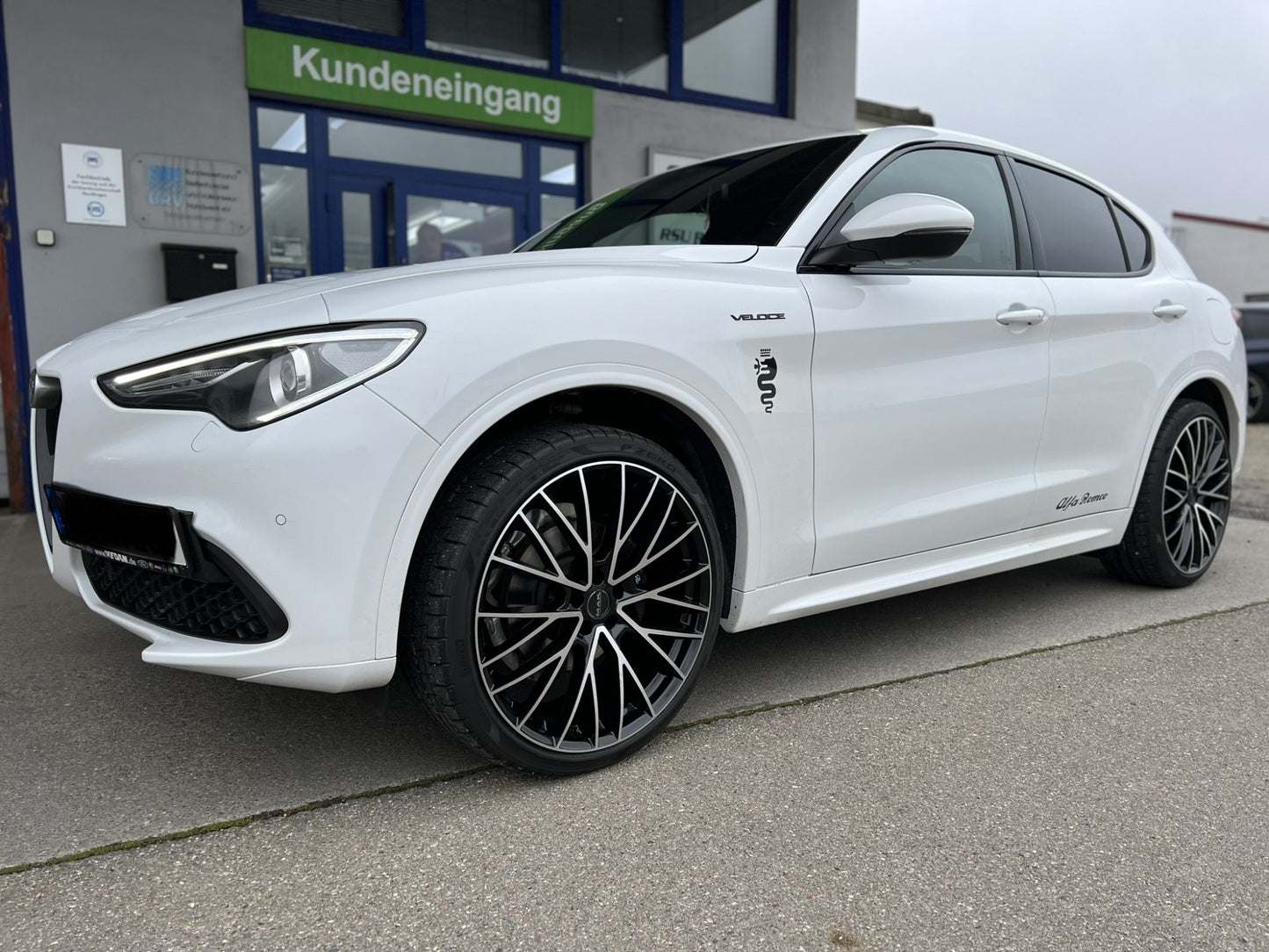 Mak Speciale black mirror 8.5x19 ET30 - LK5/120 ML72.6