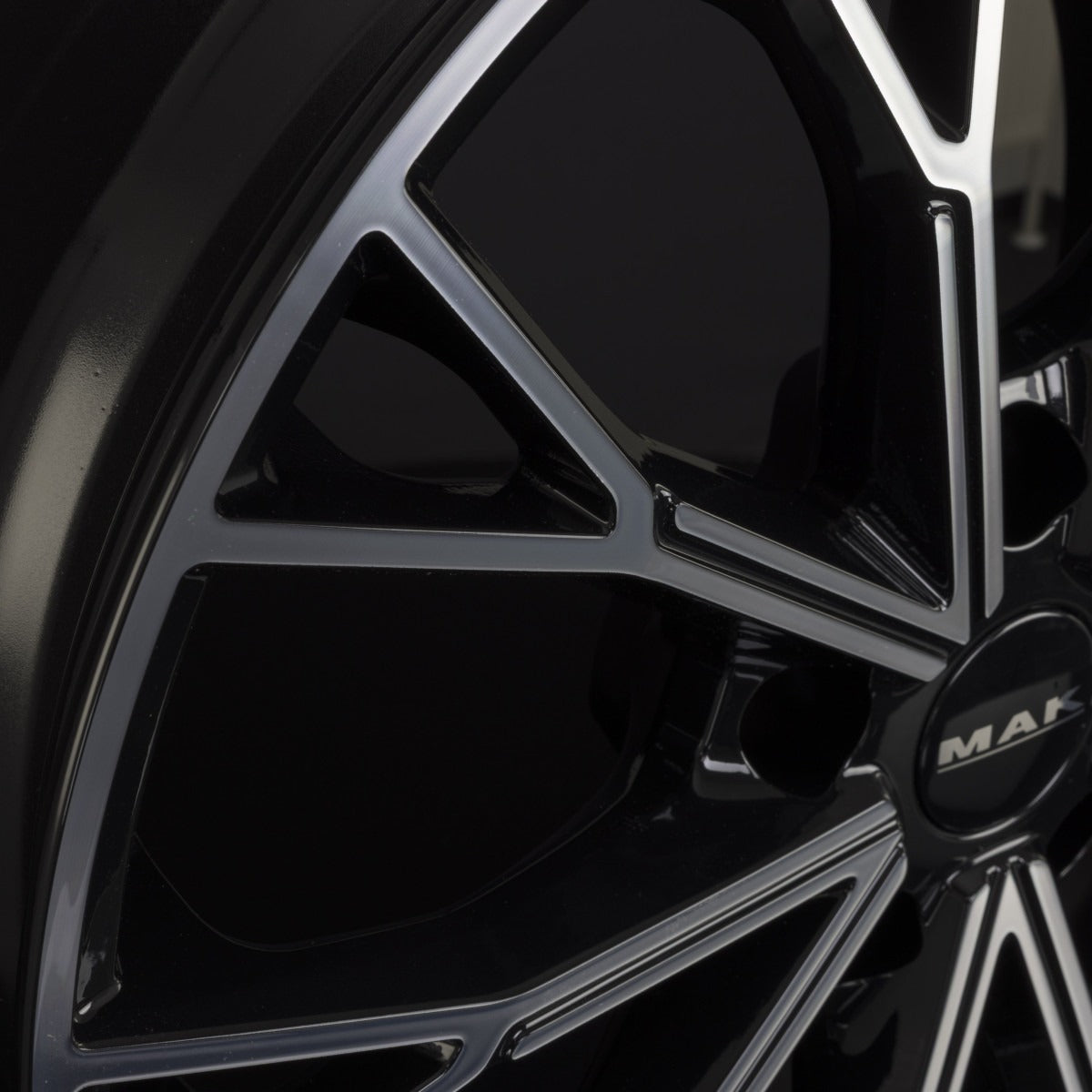 Mak Asphalt black mirror Alufelge 8.5x19 Zoll ET46 LK 5x112 ML66.45 – Bild 8