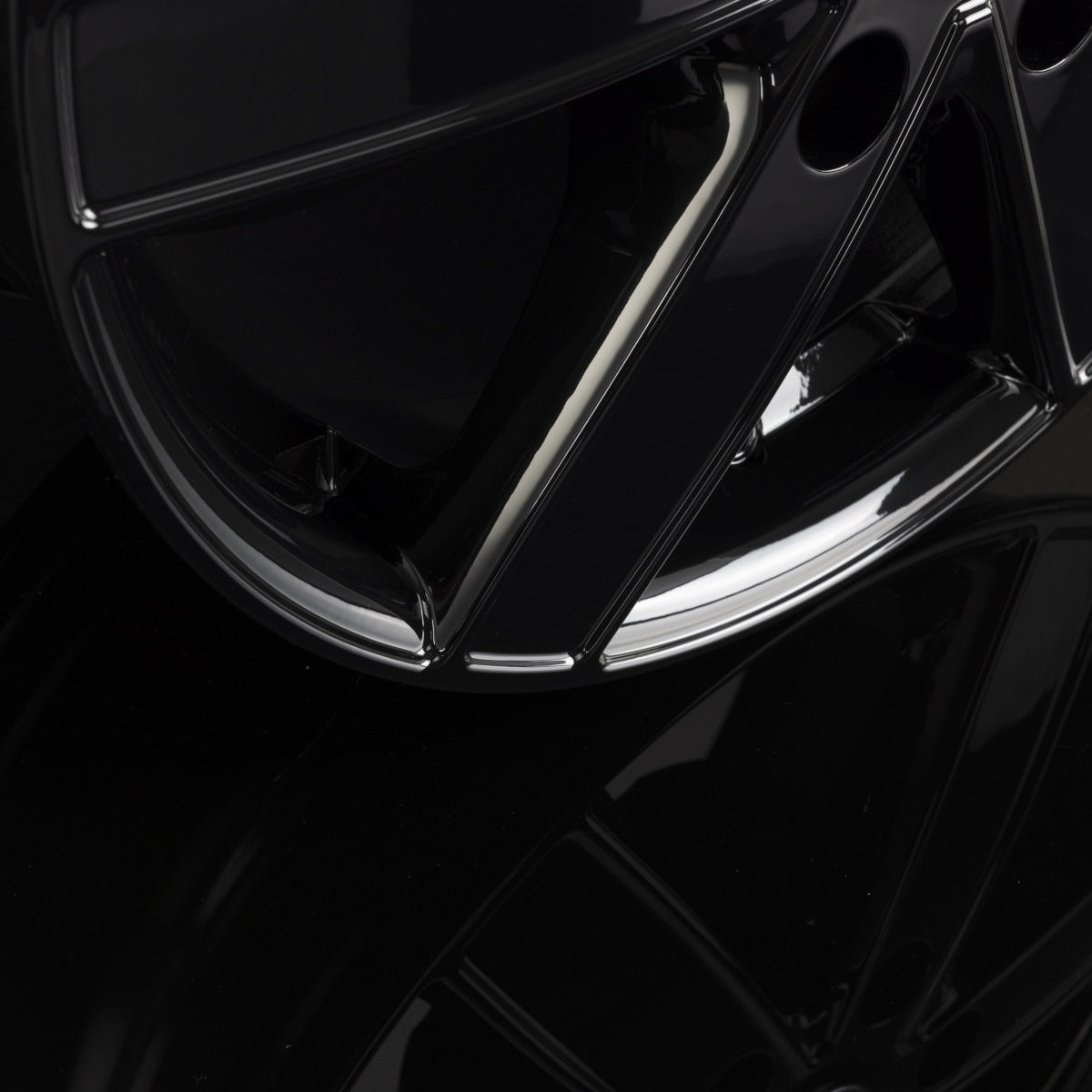 Avus Racing AC-V61 Black Alufelge 8x18 Zoll ET45 LK 6x114.3 ML66.1 – Bild 5