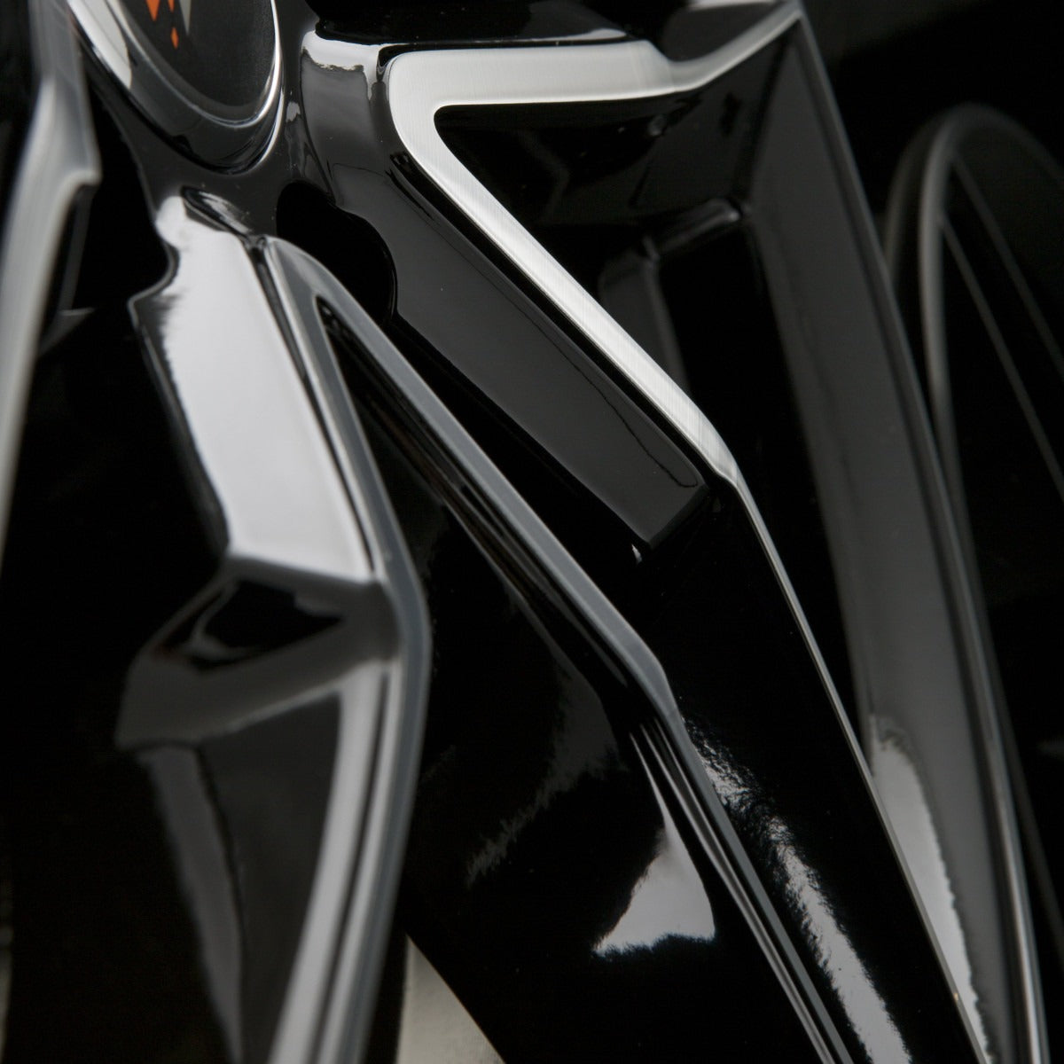 Avus Racing AF16 black polished Alufelge 8.5x19 Zoll ET40 LK 5x112 ML66.6 – Bild 5
