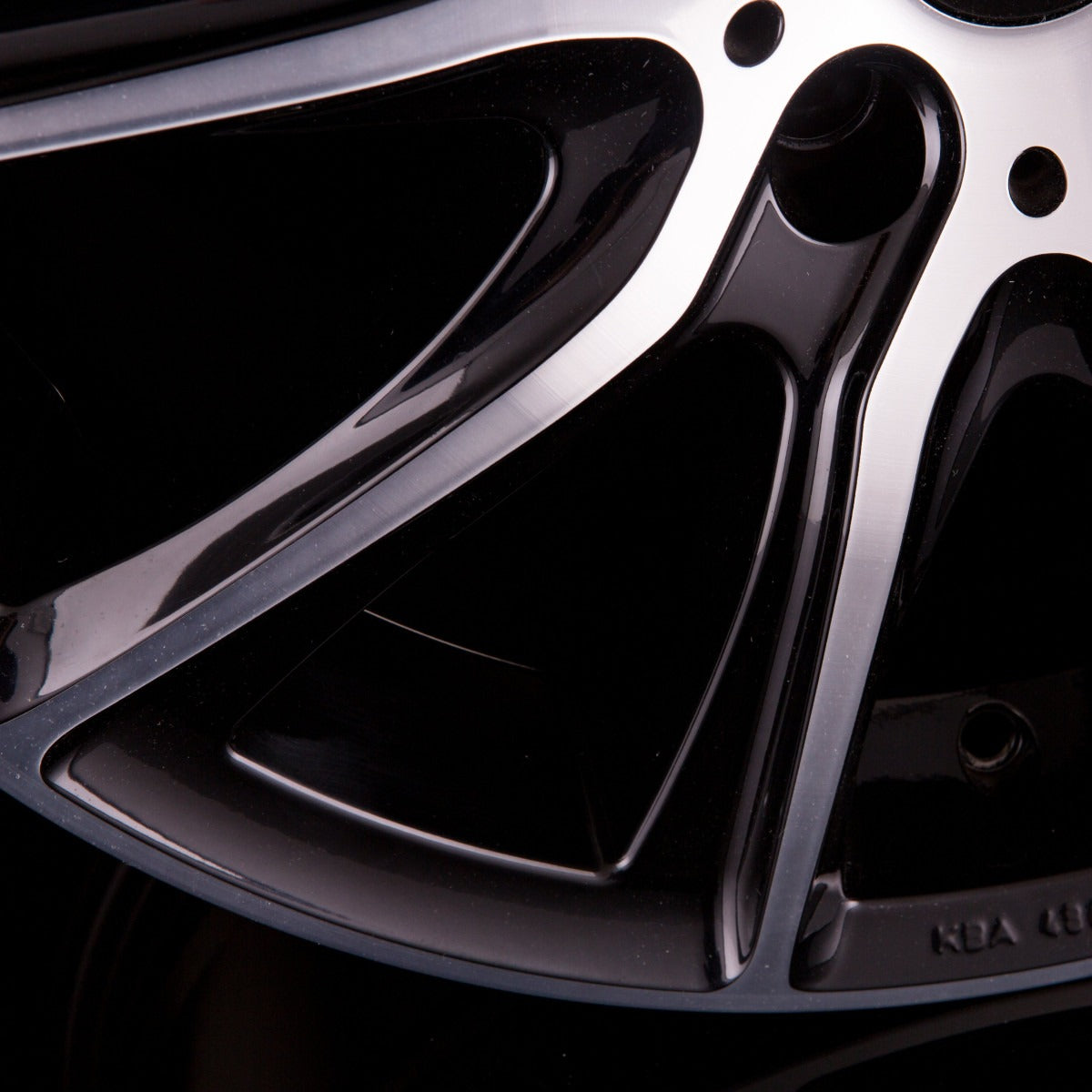 R-Style Wheels SR13 black front polished Alufelge 8x17 Zoll ET45 LK 5x108 ML70.4 – Bild 5