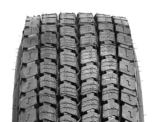 Michelin Remix E 295/80 R22.5 152M runderneuert – Bild 2