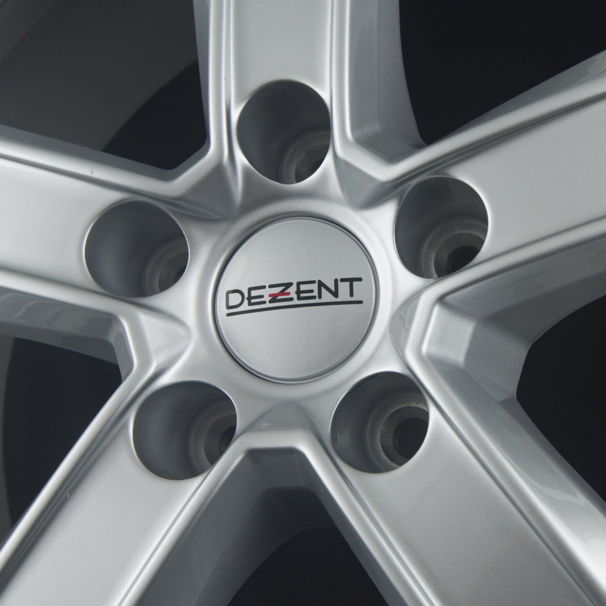 Dezent TU SILVER - Silber Alufelge 8x18 Zoll ET42 LK 5x108 ML63.4 – Bild 4