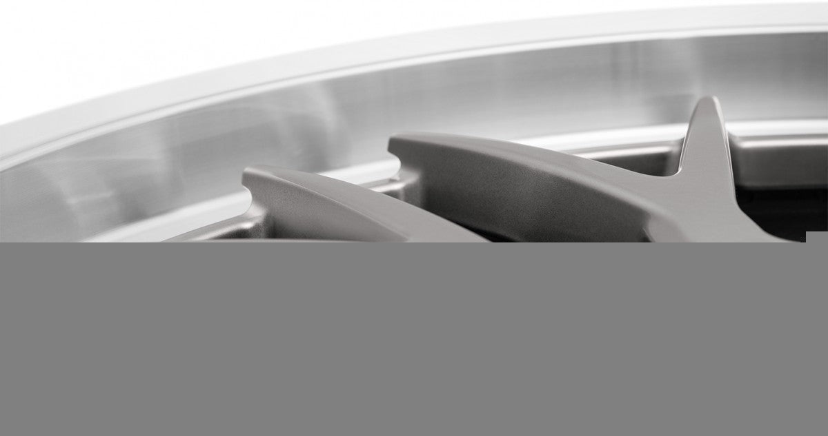 Dotz Bilbao silver/polished lip 7x17 ET37 - LK4/100 ML60.1