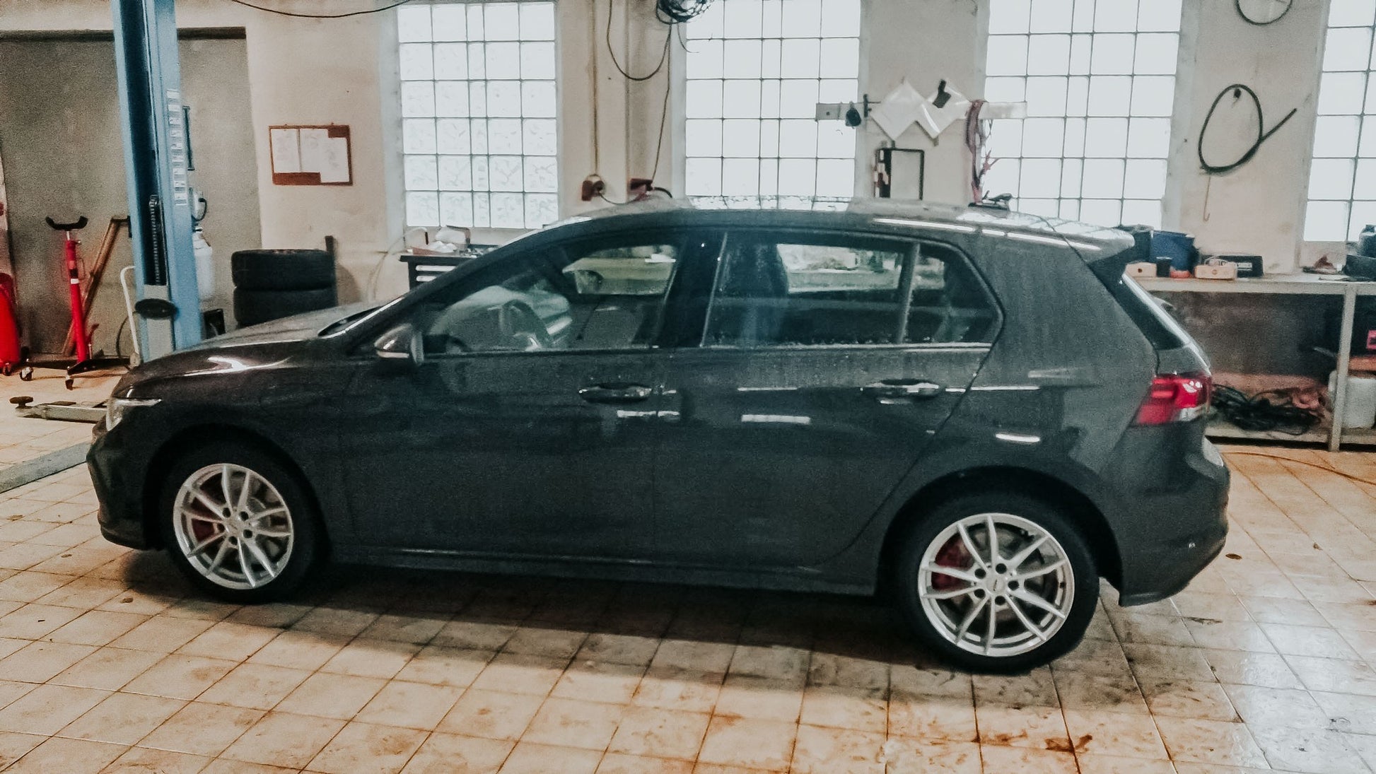 Rial X12 polar-silber 8x19 ET46 - LK5/112 ML66.5