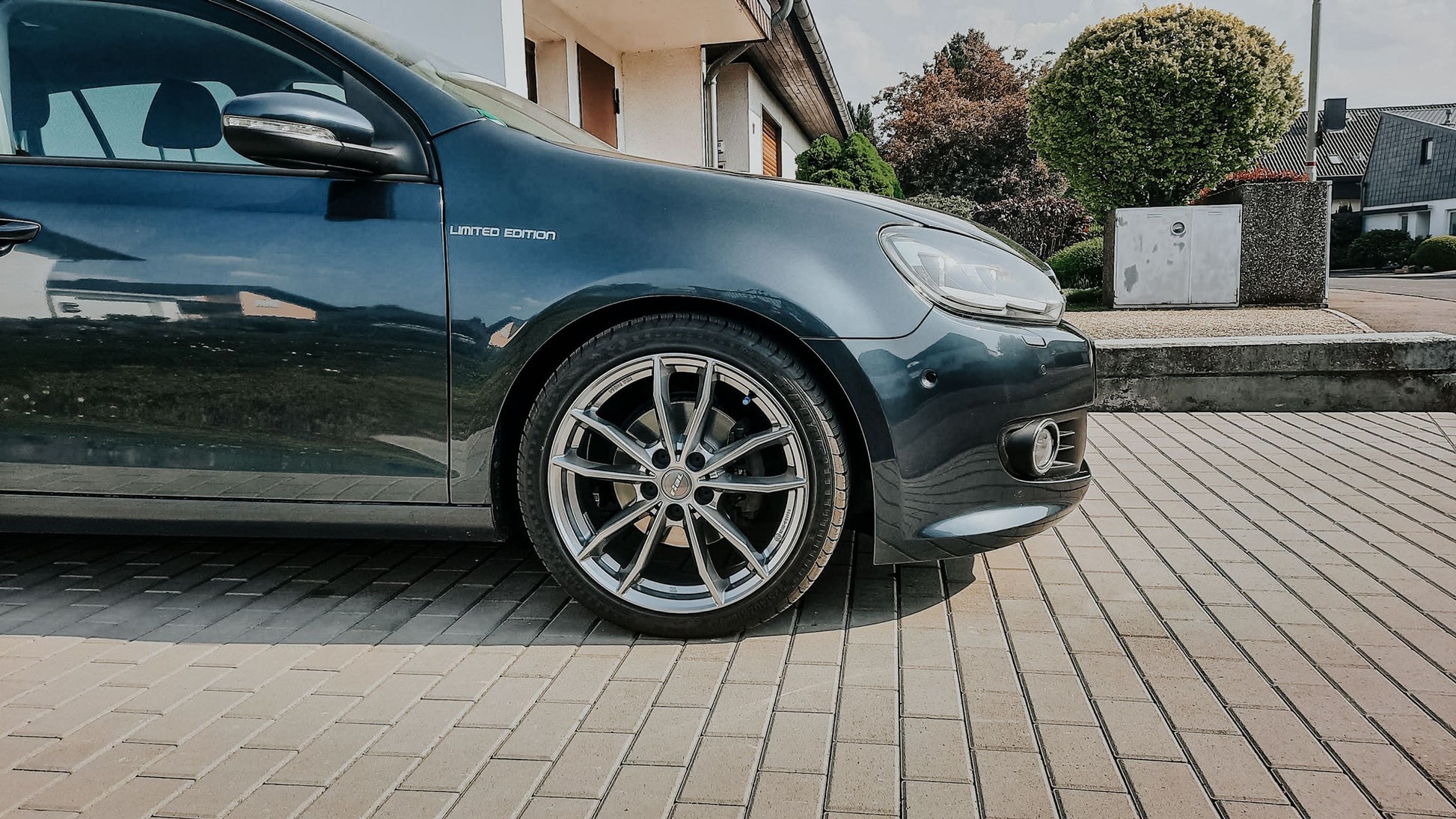 Rial X12 metal-grey 8.5x19 ET29 - LK5/112 ML66.5