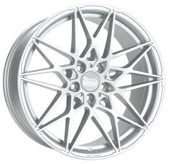 MAM B2 silver painted Alufelge 8x18 Zoll ET45 LK 5x112 ML72.6