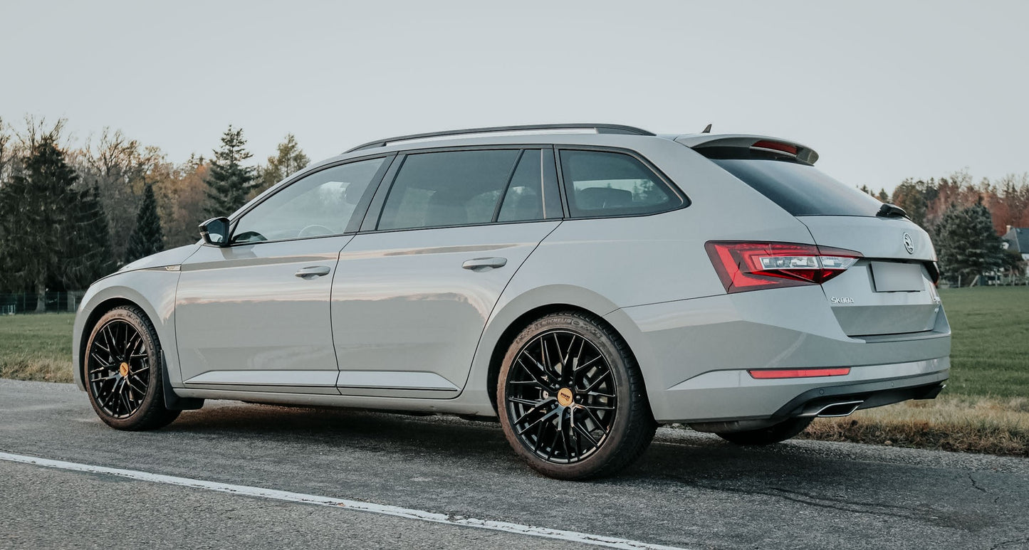 MAM RS4 black painted 8.5x19 ET45 - LK5/112 ML72.6