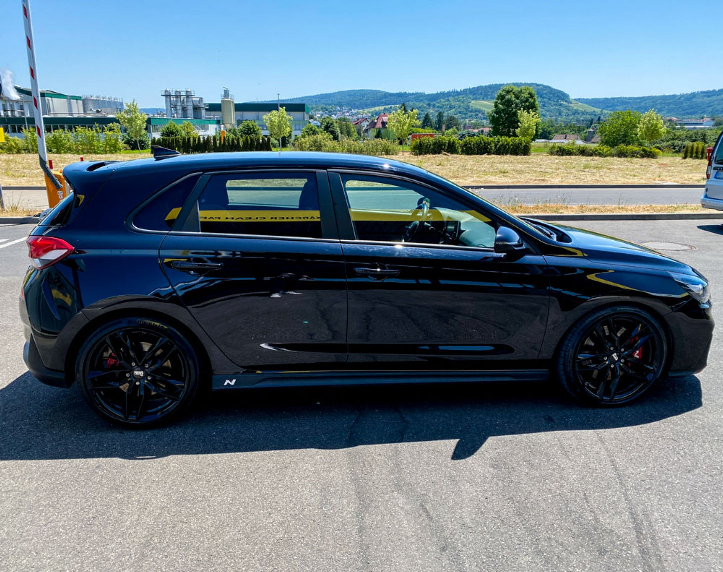 MAM RS3 black painted 7x16 ET38 - LK5/112 ML66.6