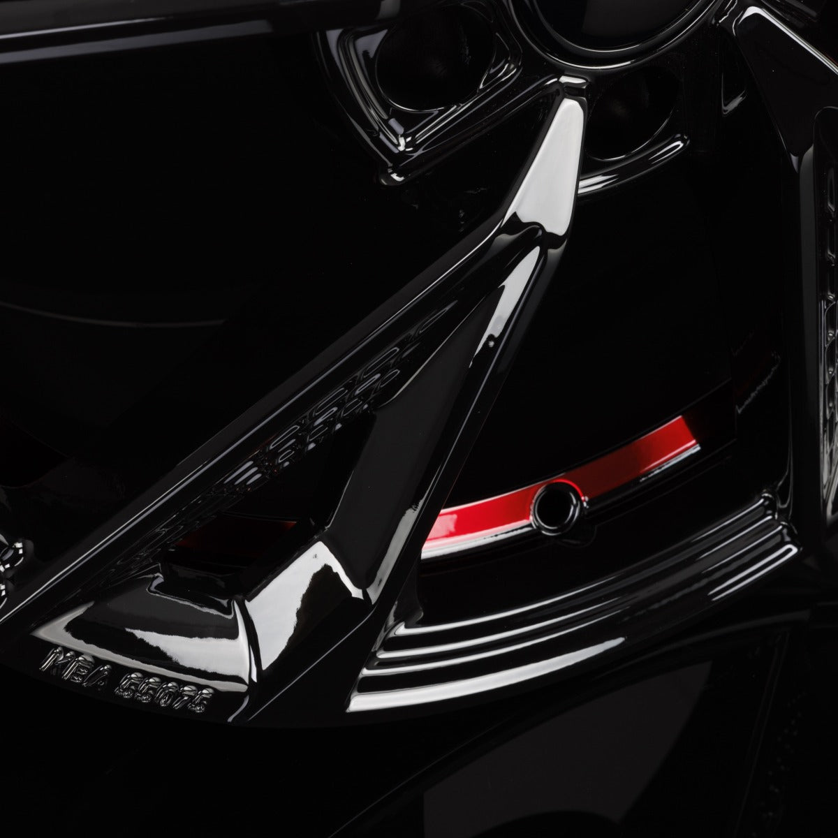 MAM RS6 black painted red inside Alufelge 8.5x20 Zoll ET45 LK 5x114.3 ML72.6 – Bild 6