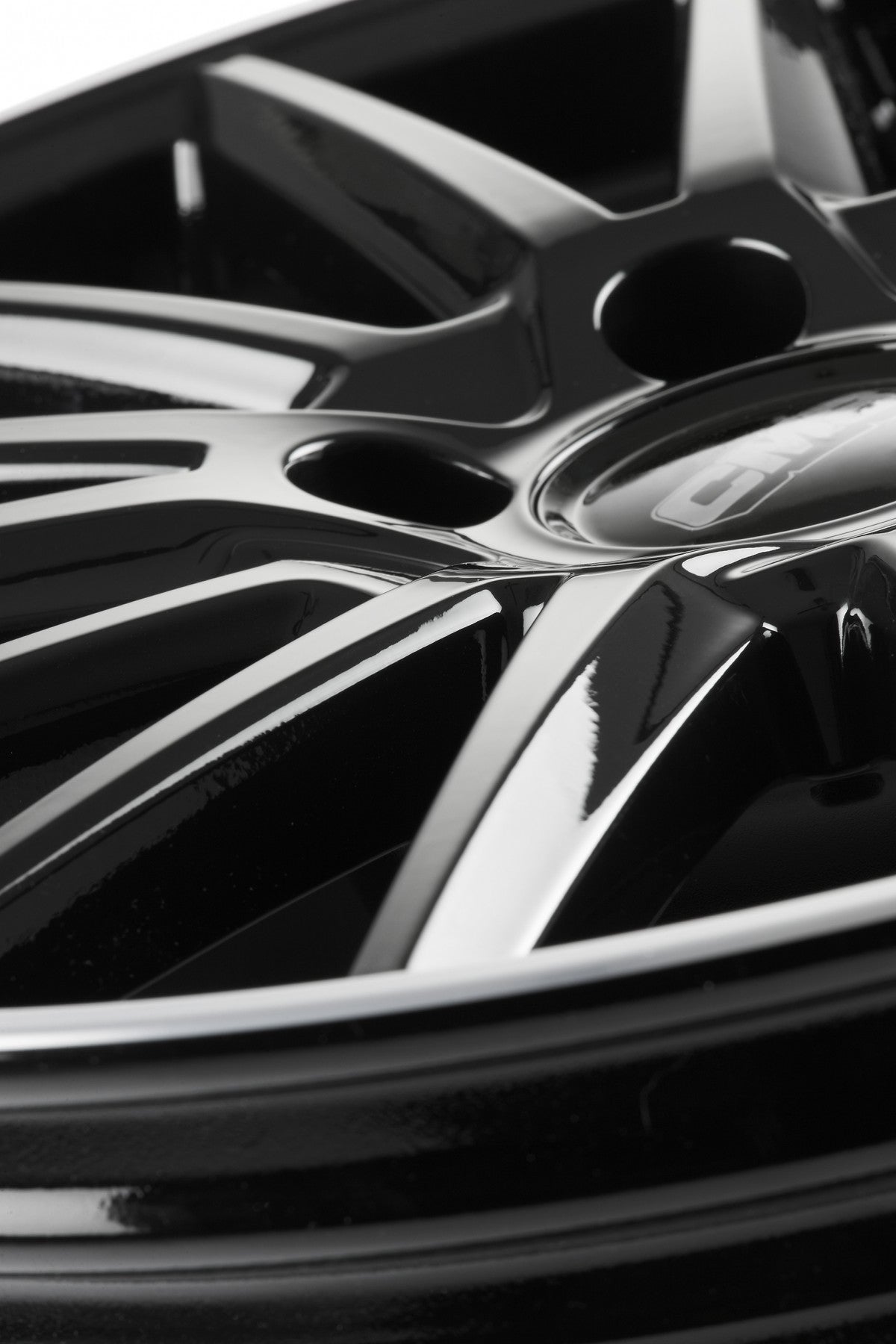 CMS C23 diamond rim black 8x18 ET48.1 - LK5/112 ML66.5