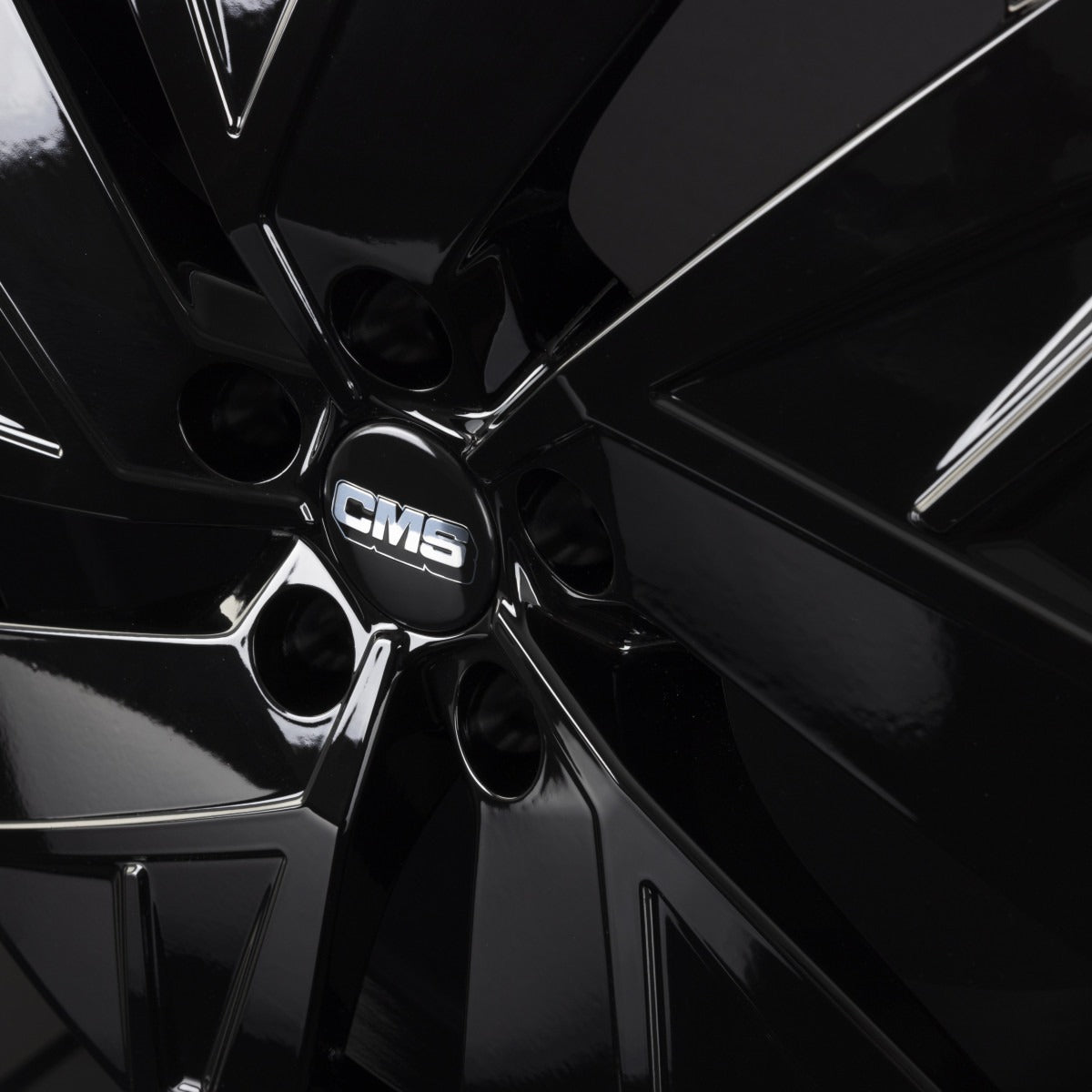 CMS C32-Aero complete black gloss Alufelge 7x18 Zoll ET47.5 LK 5x108 ML63.4 – Bild 6