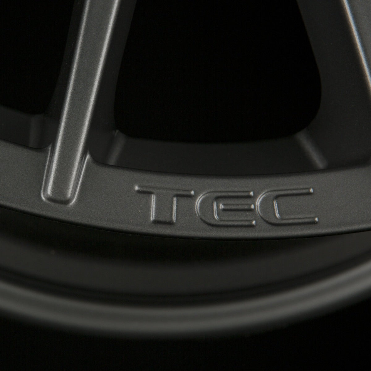 TEC Speedwheels AS2 dark grey Alufelge 7x17 Zoll ET18 LK 4x108 ML65.1 – Bild 7