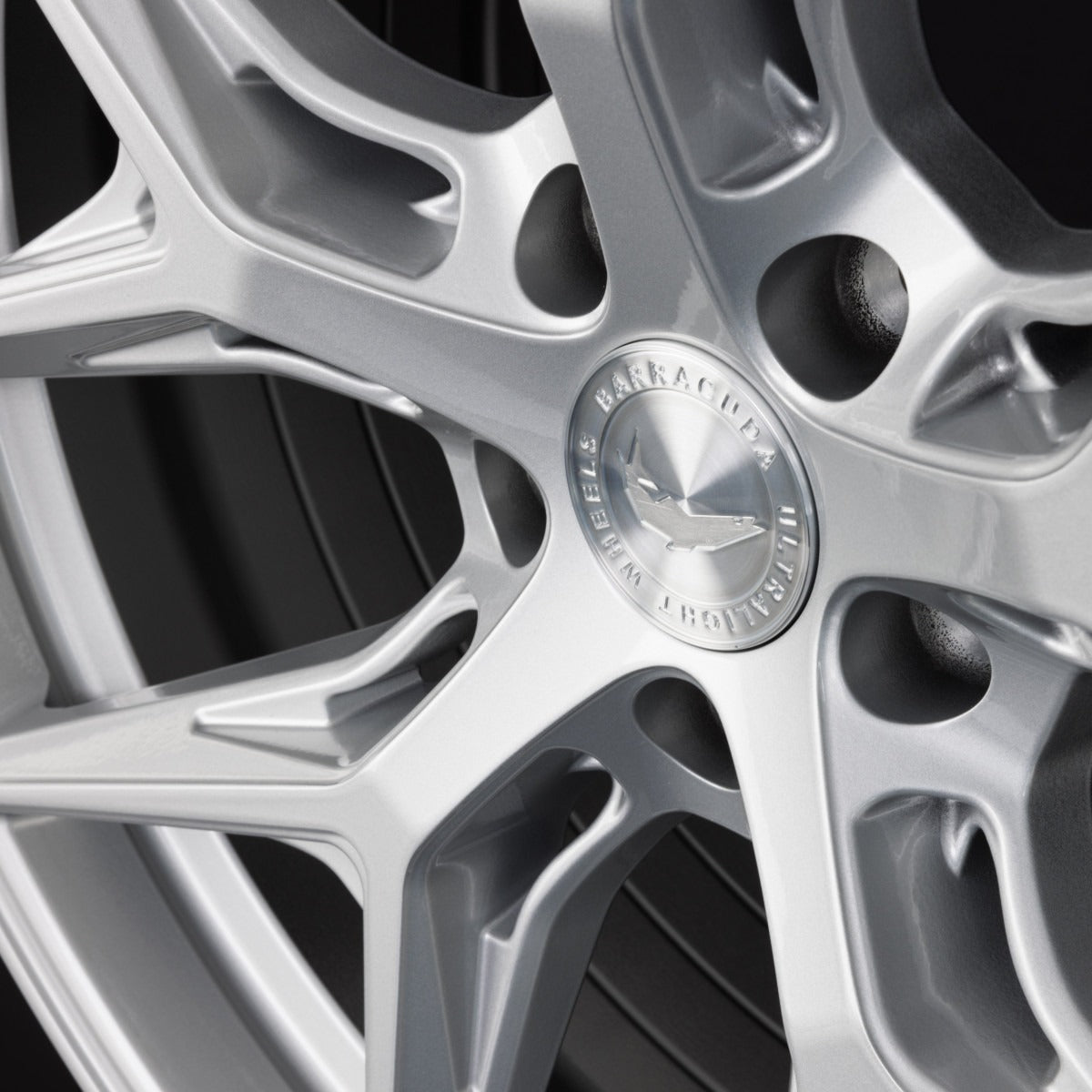 Barracuda Razzer hyper silver Alufelge 10.5x22 Zoll ET19 LK 5x112 ML73.1 – Bild 6