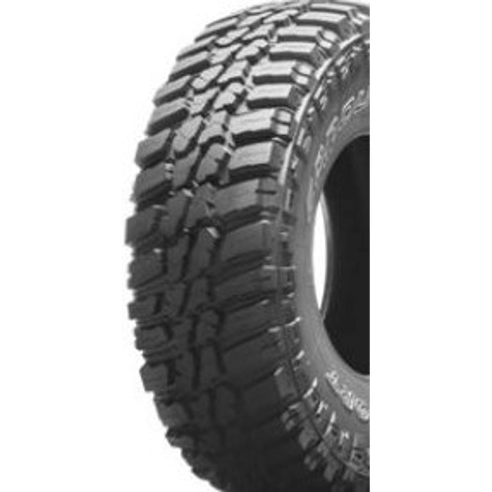 NAN Kang Conqueror M/T P.O.R. OWL 235/75 R15 104/101Q