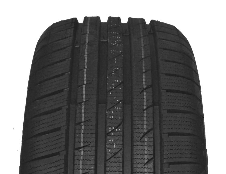 Atlas Polarbear UHP 235/55 R17 103V