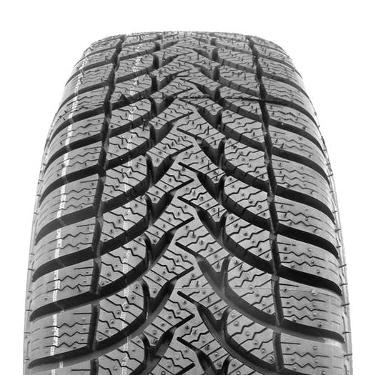 Targum Winter 4 215/55 R17 94H runderneuert