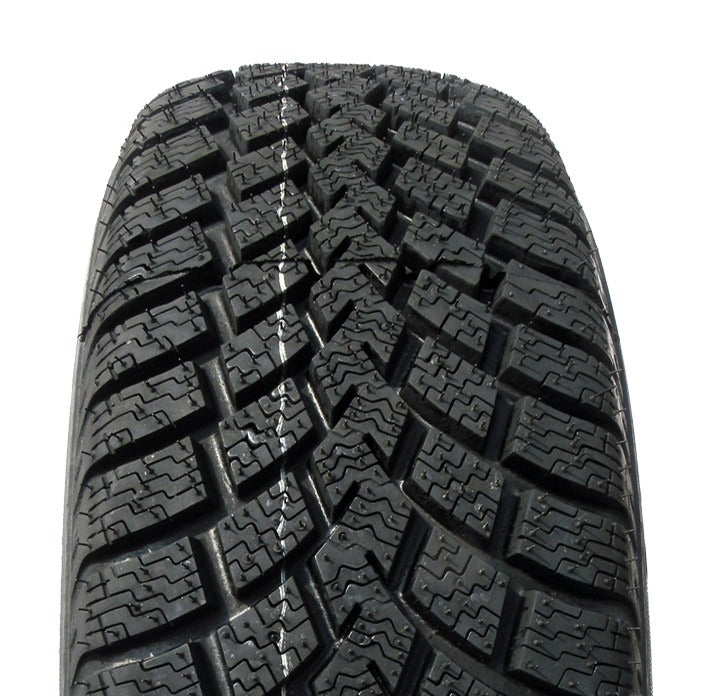 Targum Snow 2 245/45 R18 96V runderneuert