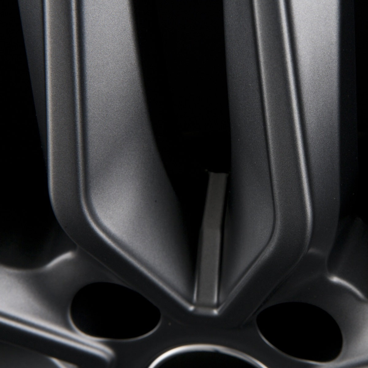 GMP Fasten anthracite matt Alufelge 8x18 Zoll ET40 LK 5x108 ML73.1 – Bild 7