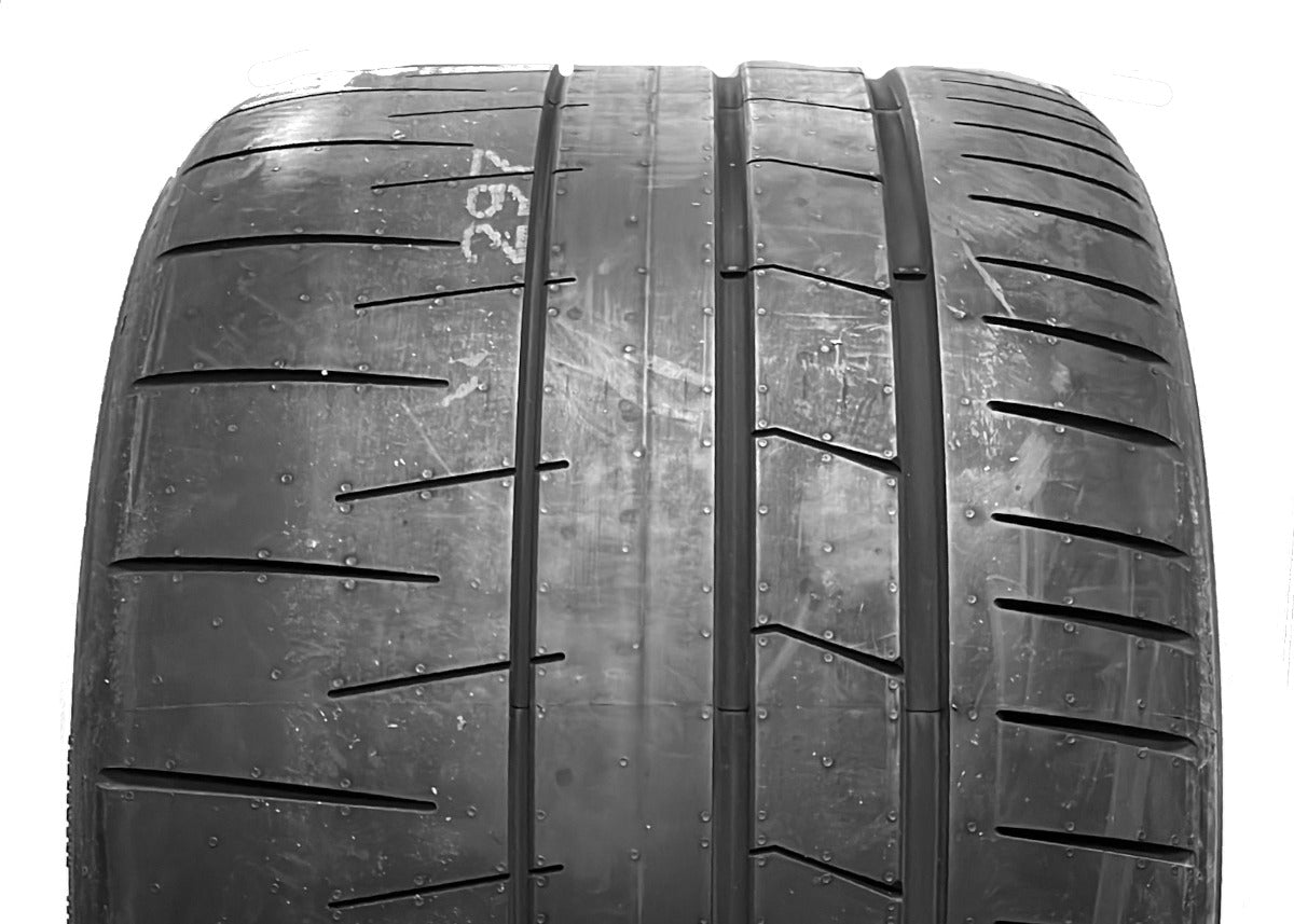 Pirelli P Zero Trofeo RS 235/40 R18 95Y