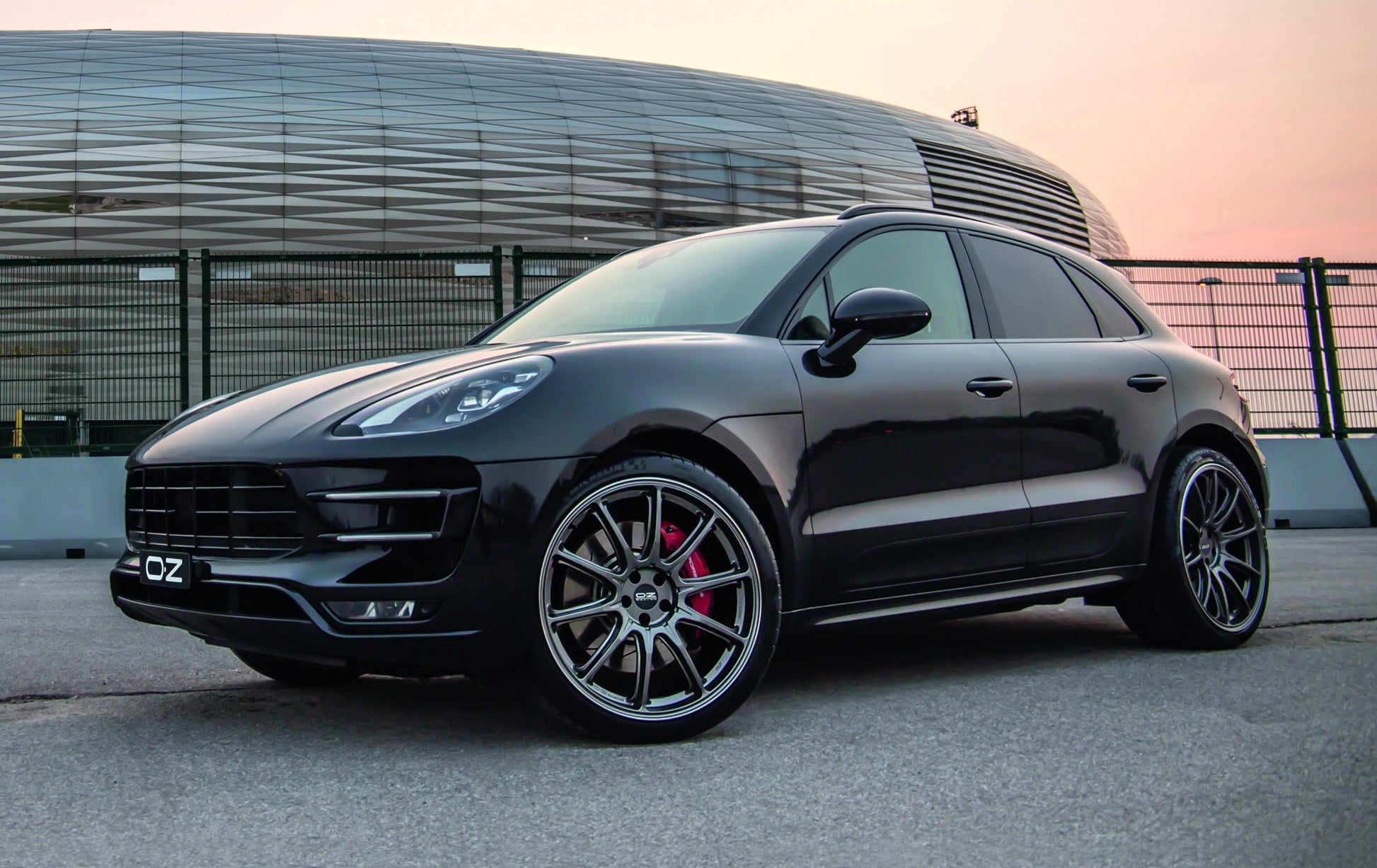 OZ Hyper XT HLT star graphite diamond lip 9x20 ET30 - LK5/112 ML79