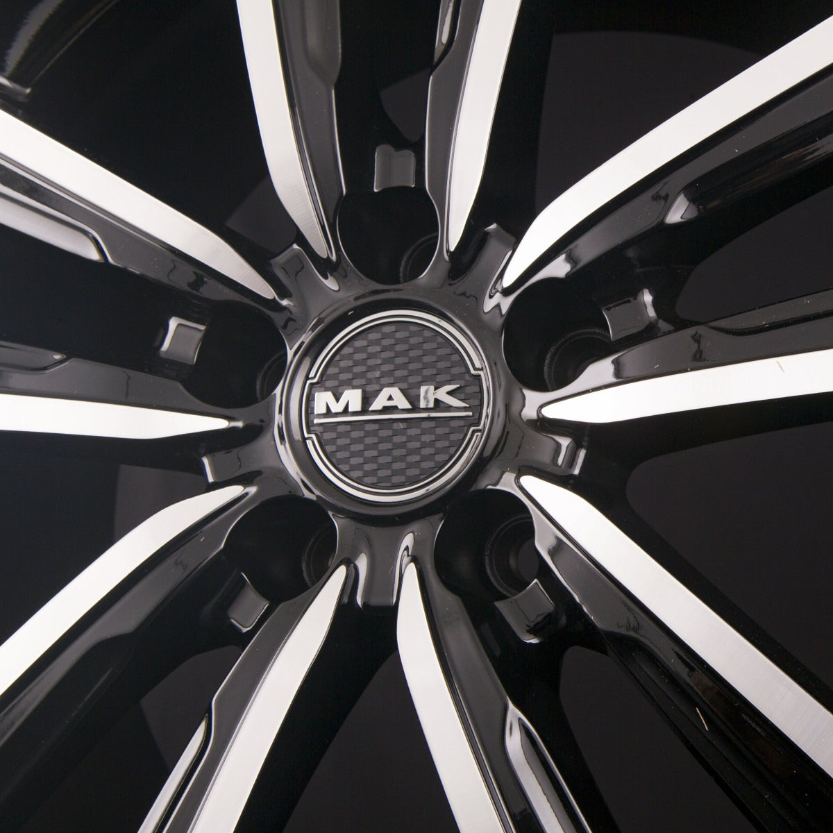 Mak Magma black mirror Alufelge 7x18 Zoll ET35 LK 5x114.3 ML76 – Bild 6