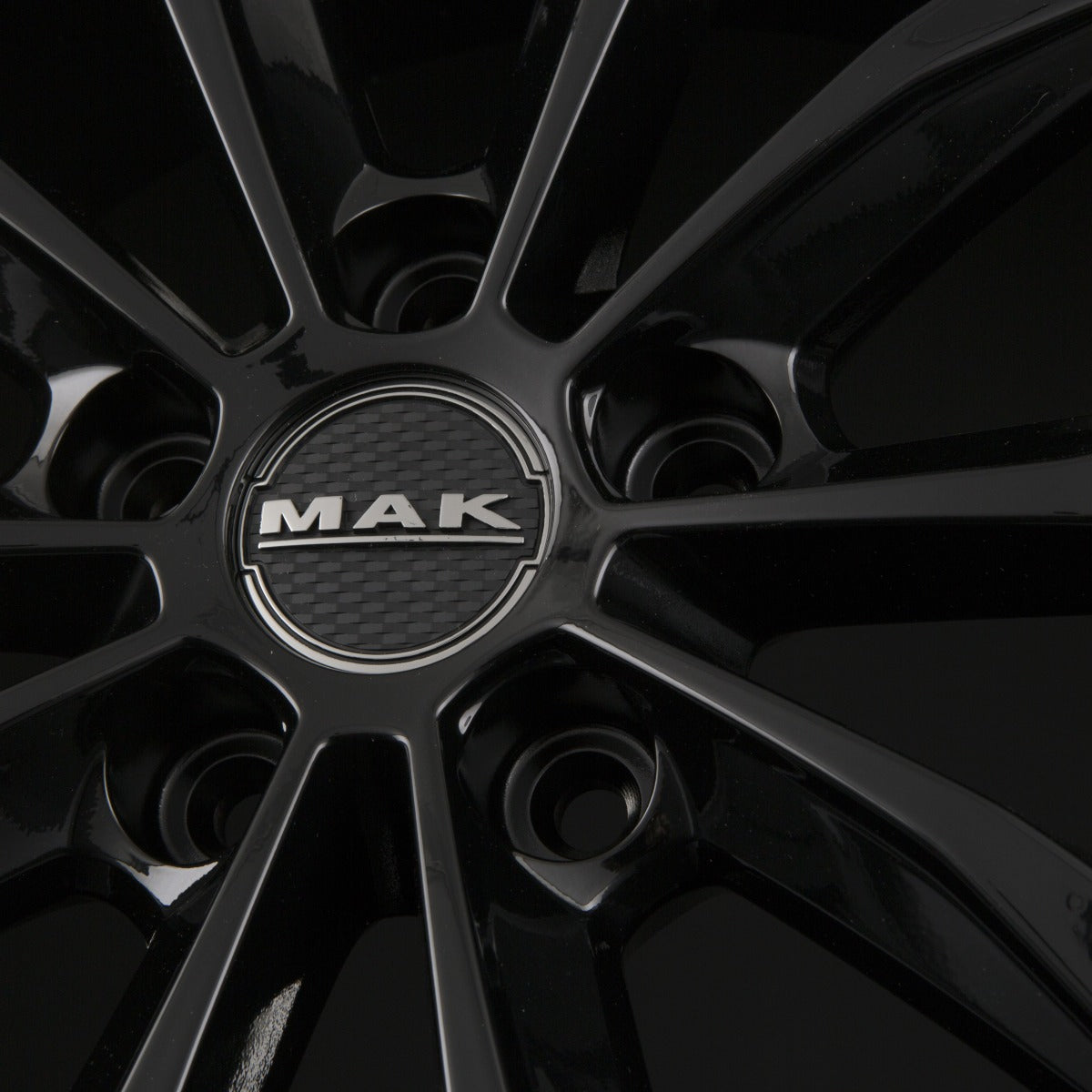 Mak Wolf Gloss Black Alufelge 8x19 Zoll ET45 LK 5x108 ML63.4 – Bild 5