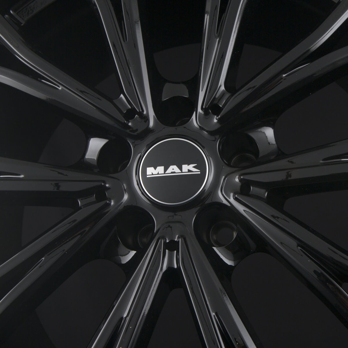 Mak Mark gloss black Alufelge 8x19 Zoll ET48 LK 5x112 ML66.6 – Bild 7