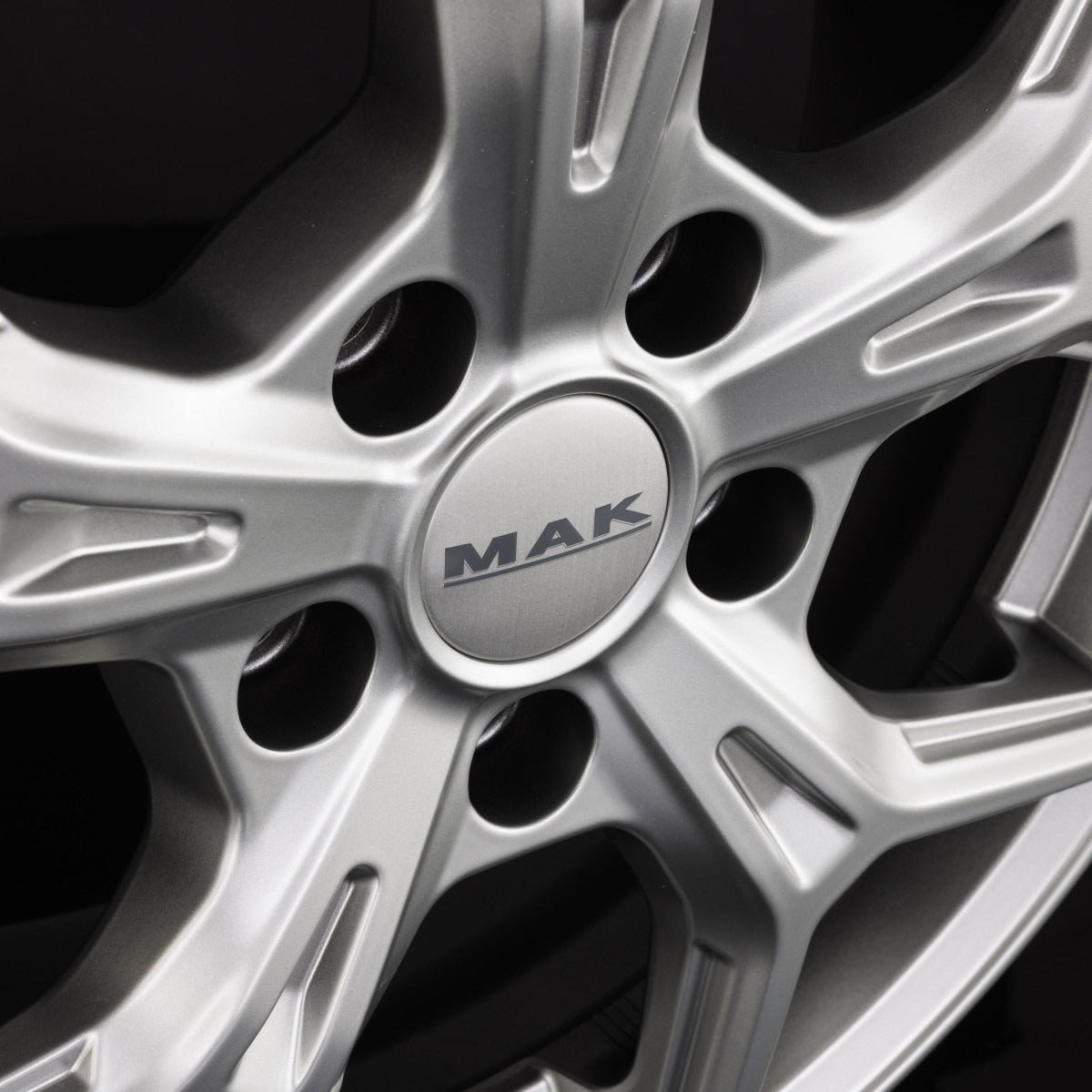 Mak Epica light titan Alufelge 7x17 Zoll ET35 LK 5x114.3 ML60.1 – Bild 6