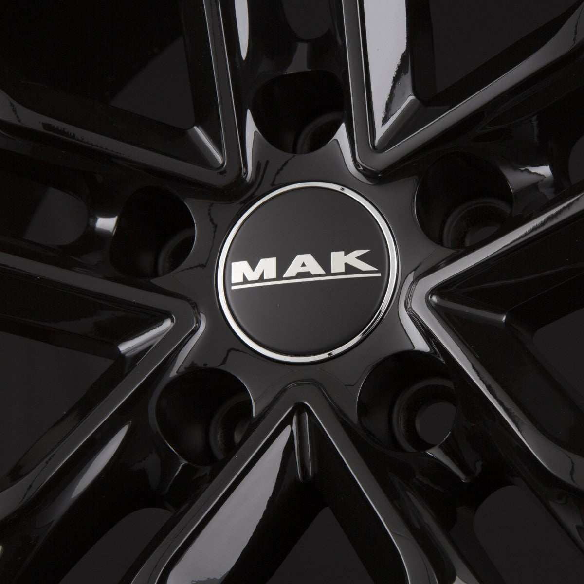 Mak Union gloss black Alufelge 8x18 Zoll ET43 LK 5x112 ML66.45 – Bild 7