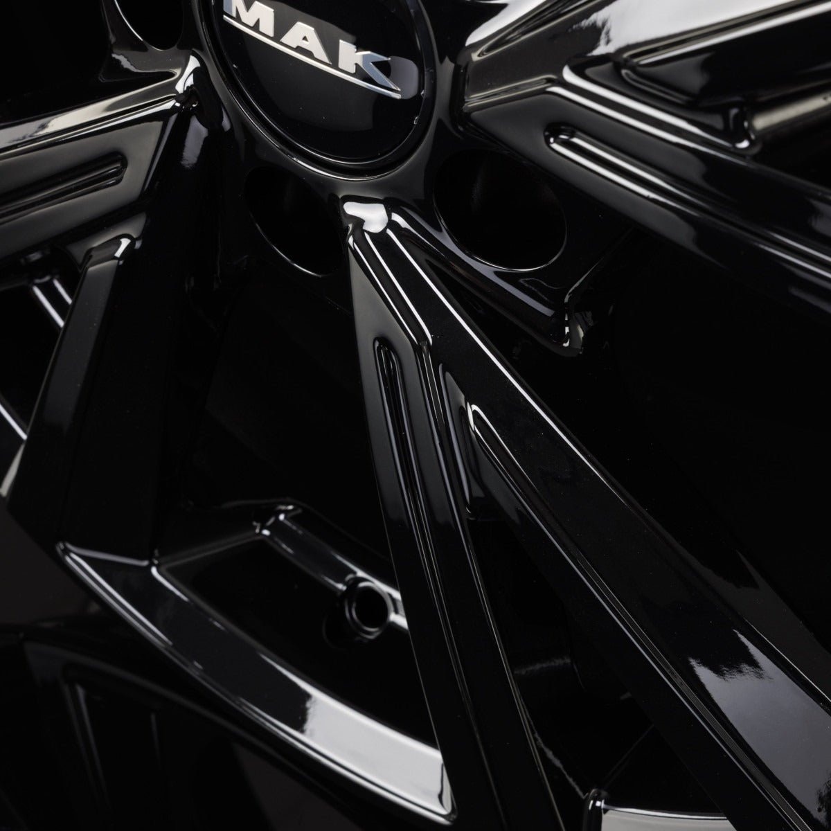 Mak Qvarz gloss black Alufelge 7x17 Zoll ET39 LK 5x100 ML57.1 – Bild 8