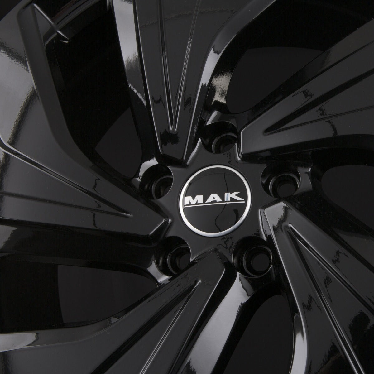 Mak Electra gloss black Alufelge 8x19 Zoll ET40 LK 5x112 ML76 – Bild 7