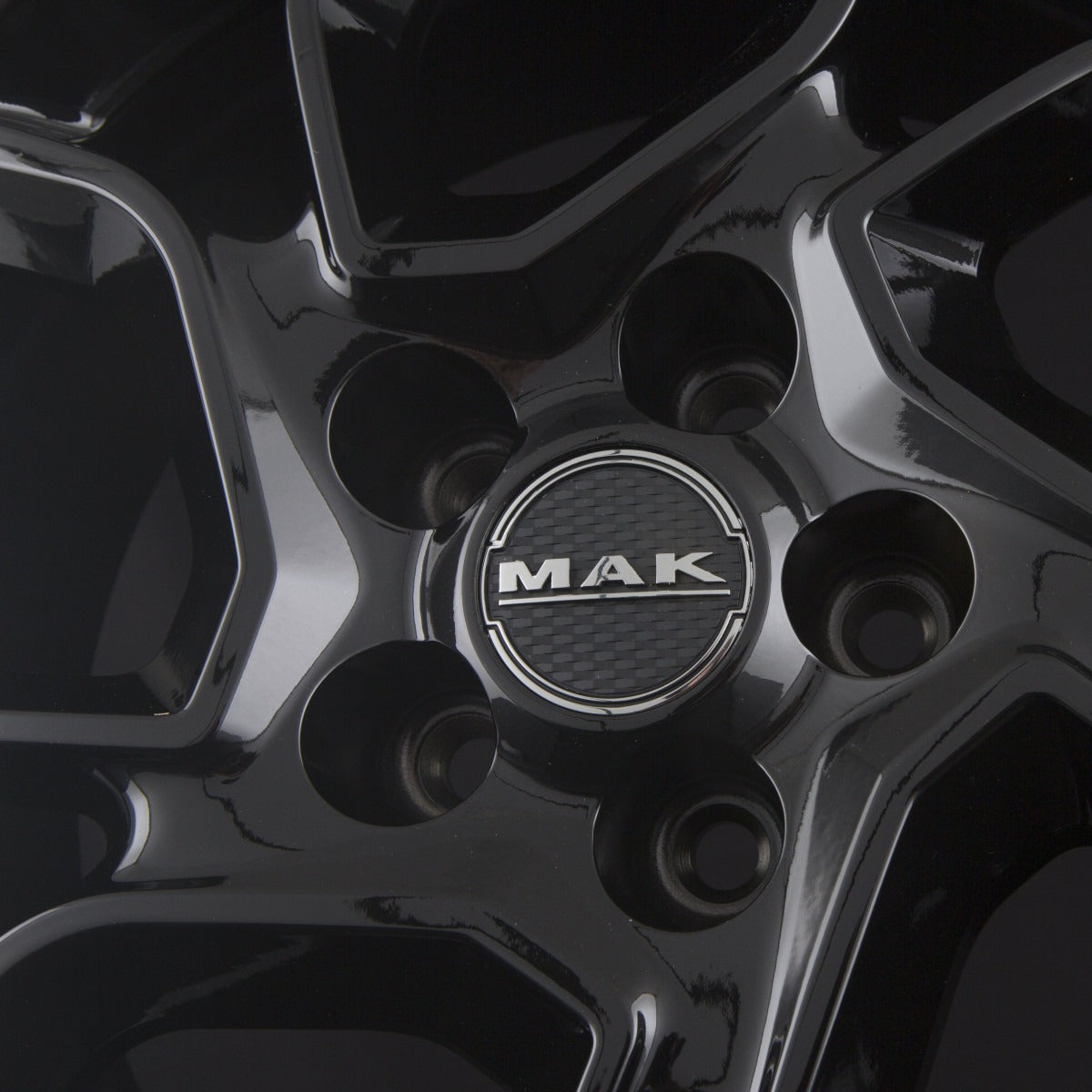 Mak Express gloss black Alufelge 6.5x16 Zoll ET60 LK 5x160 ML65.1 – Bild 7