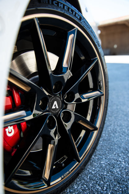 Akoni AK09 black glossy gold spoke rim Alufelge 8x18 Zoll ET40 LK 5x112 ML66.6 – Bild 5